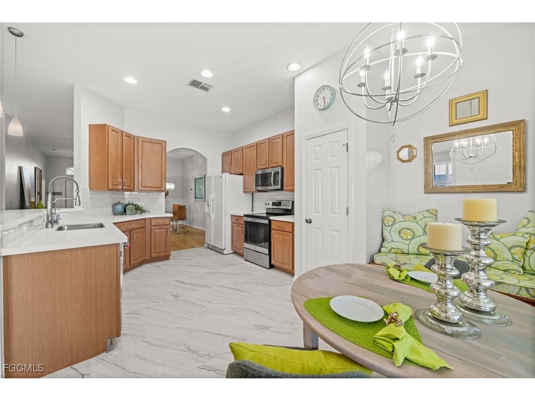 8872 Cedar Hollow Drive Fort Myers FL 33912 2025012533 image3