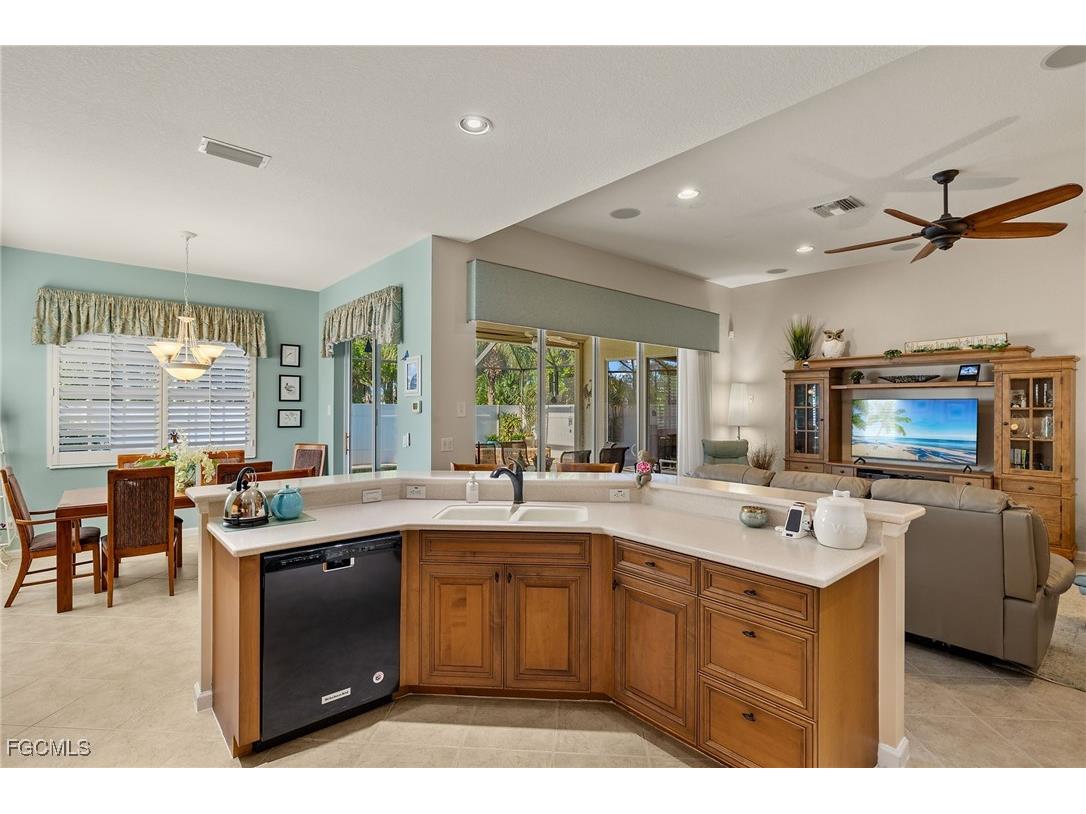 8872 King Henry Court Fort Myers FL 33908 2026000025 image5
