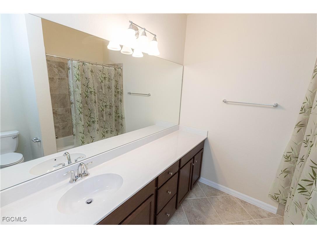 8877 Via Isola Court Fort Myers FL 33966 2025006729 image21