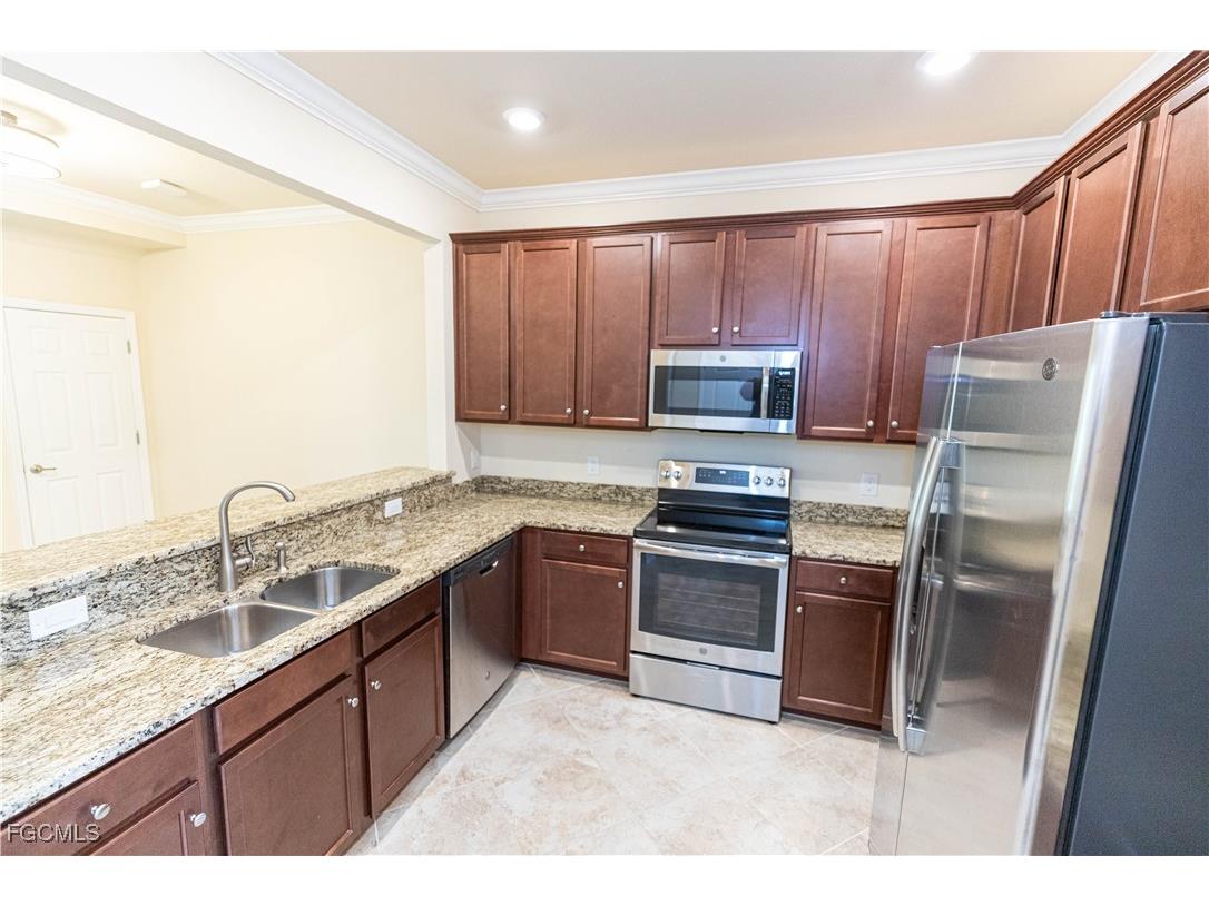 8877 Via Isola Court Fort Myers FL 33966 2025006729 image3