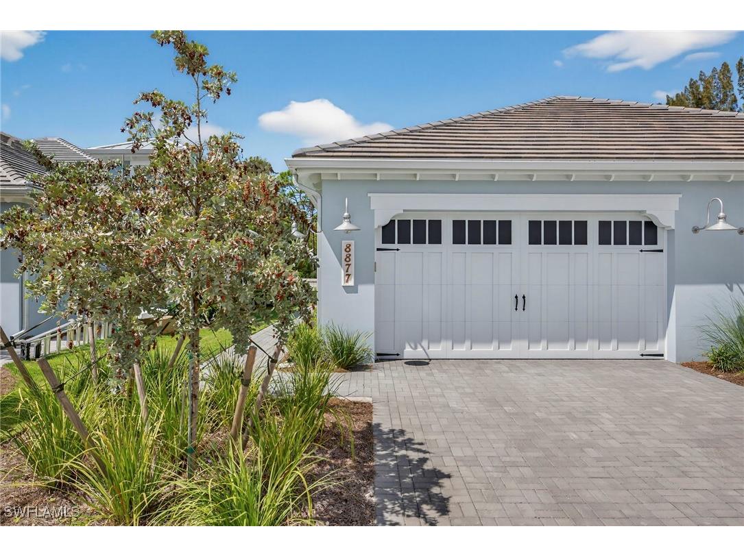 8877 Yucatan Court Naples FL 34112 225075741 image1