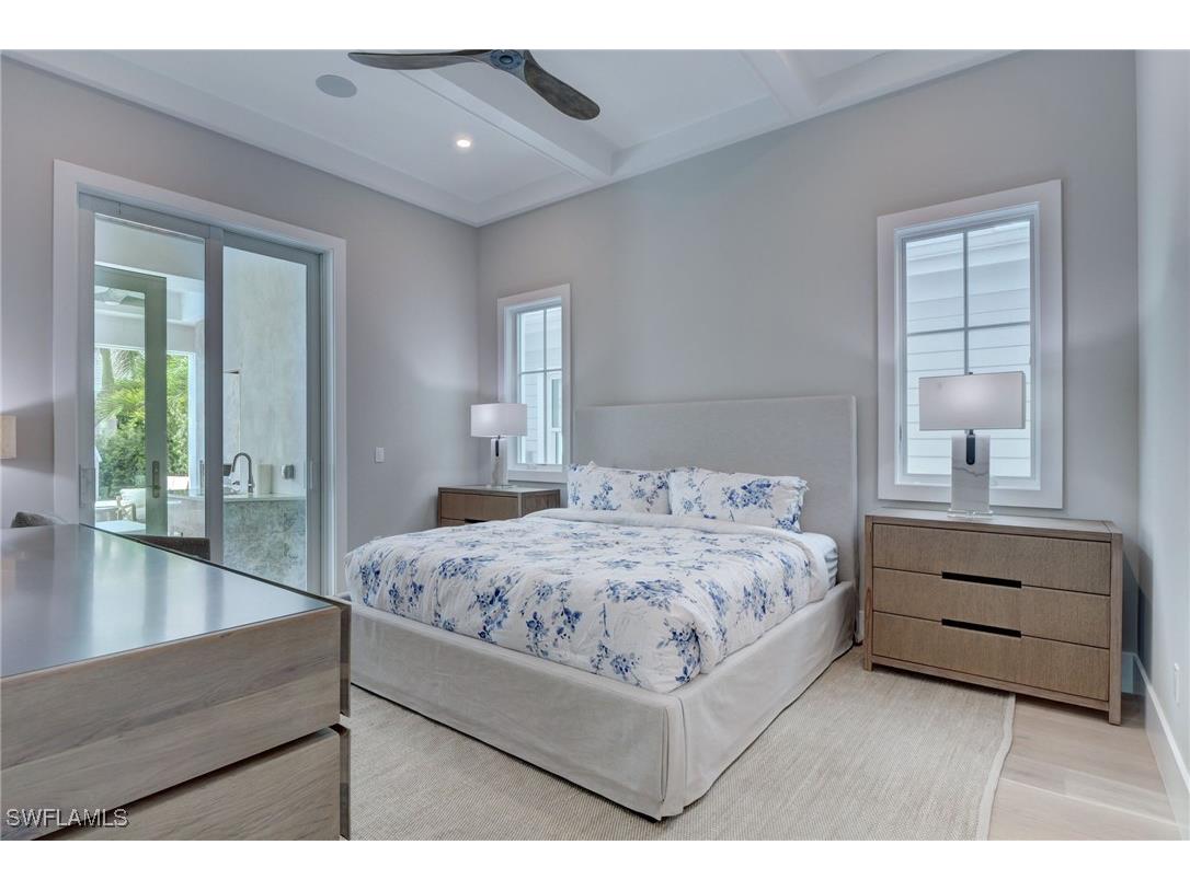 888 10th Avenue S Naples FL 34102 225070613 image10