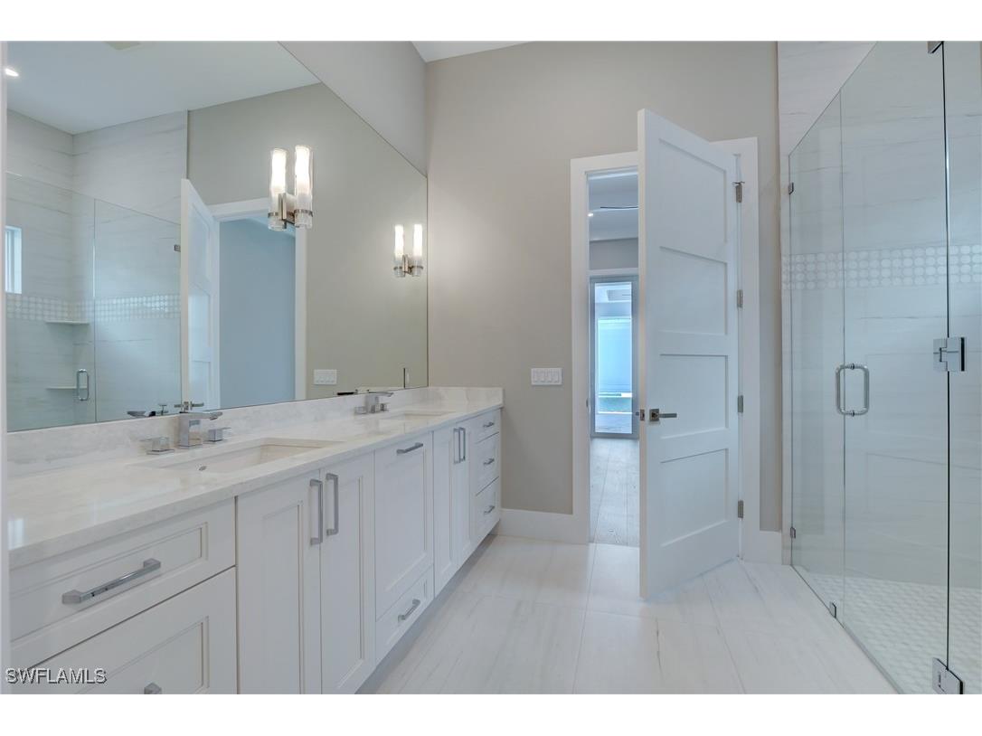 888 10th Avenue S Naples FL 34102 225070613 image11