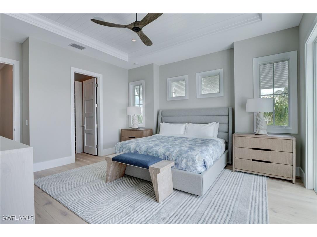 888 10th Avenue S Naples FL 34102 225070613 image17