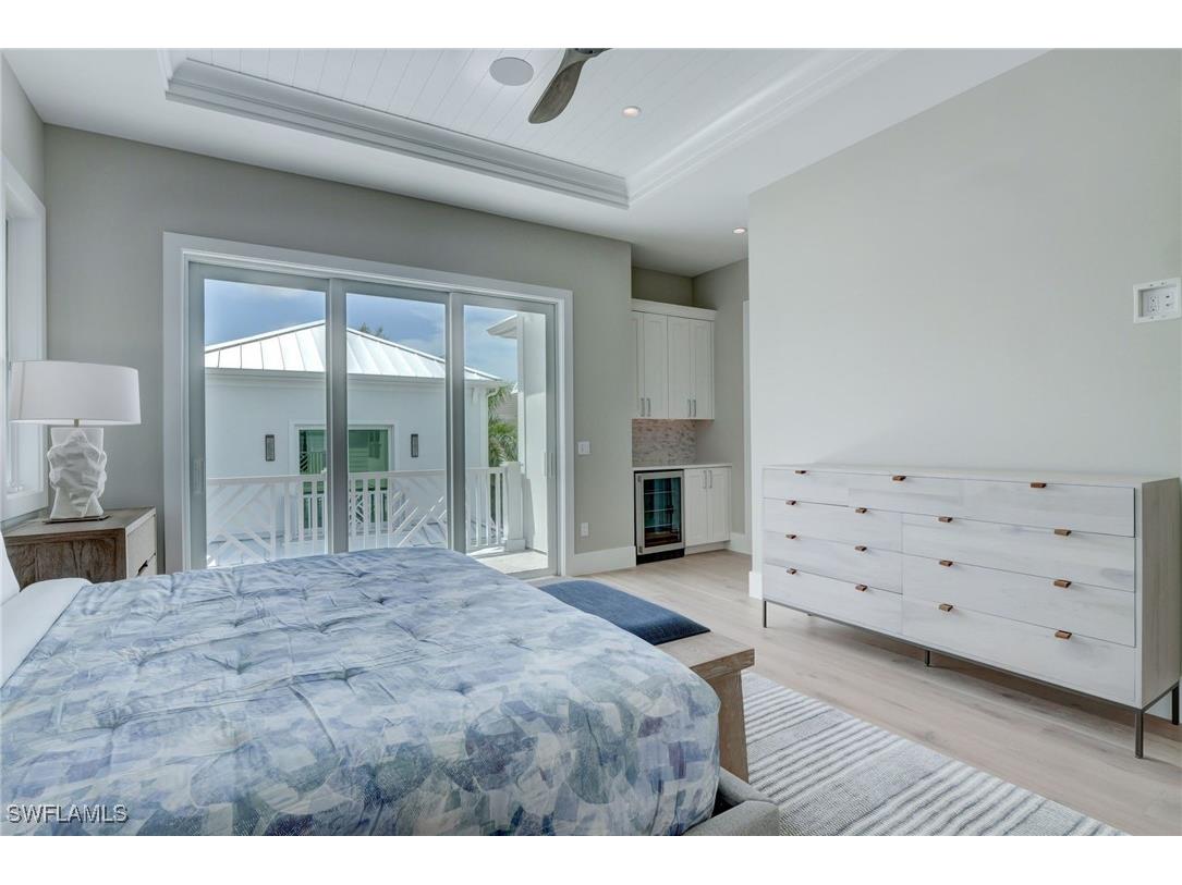 888 10th Avenue S Naples FL 34102 225070613 image18