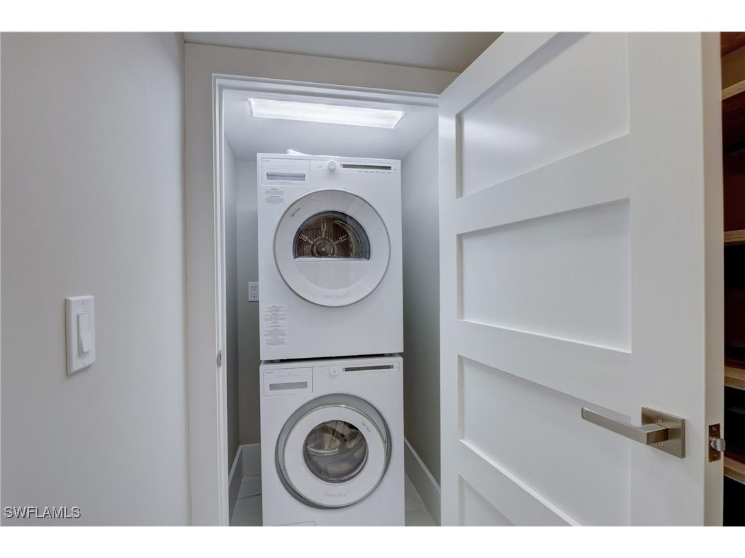 888 10th Avenue S Naples FL 34102 225070613 image21