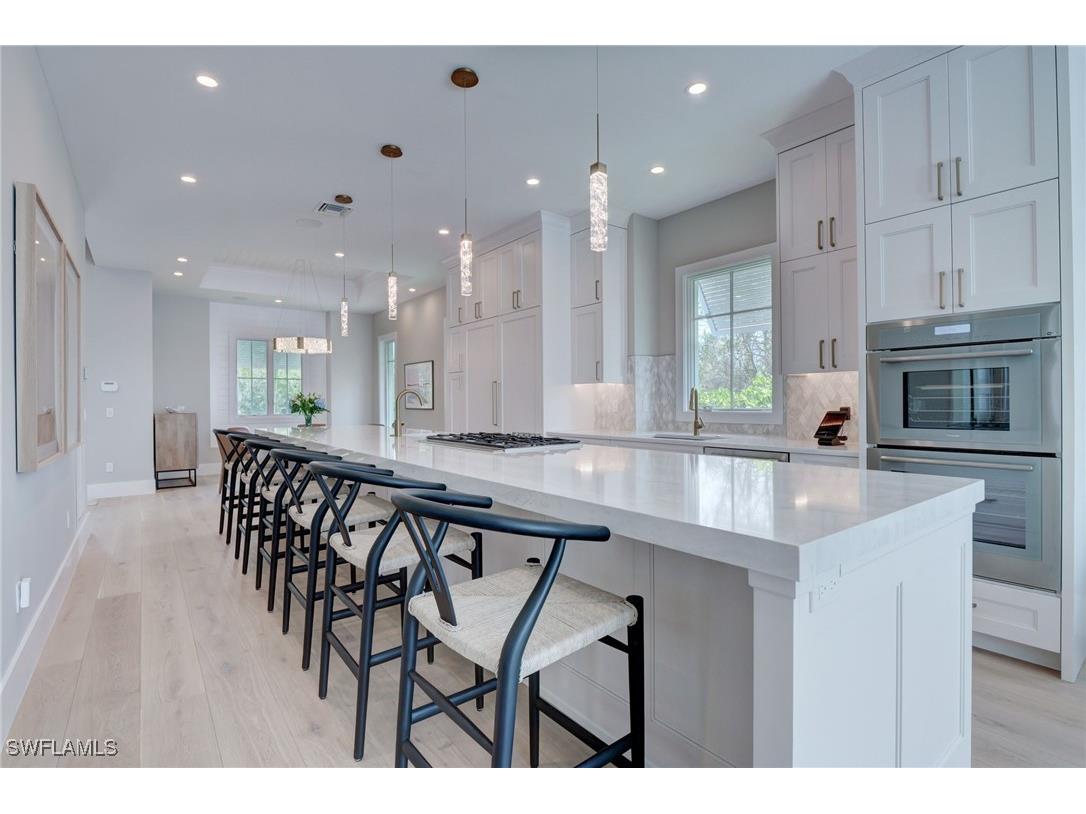 888 10th Avenue S Naples FL 34102 225070613 image9