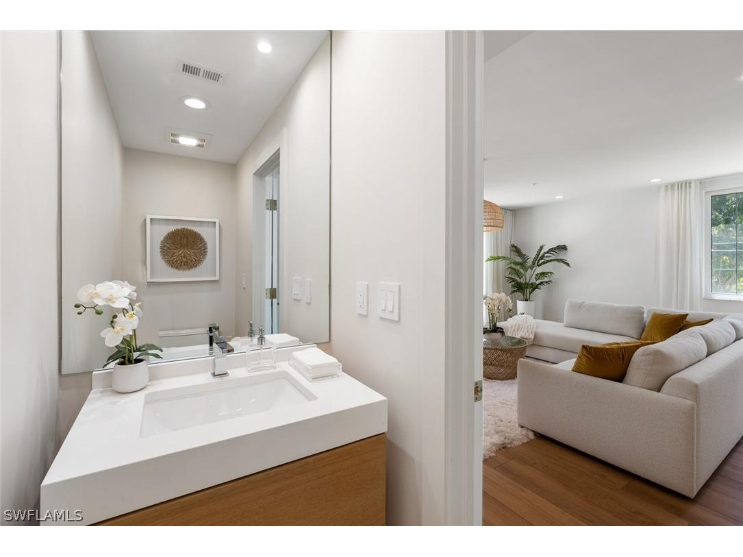 888 10th Street S #101 Naples FL 34102 226009752 image13