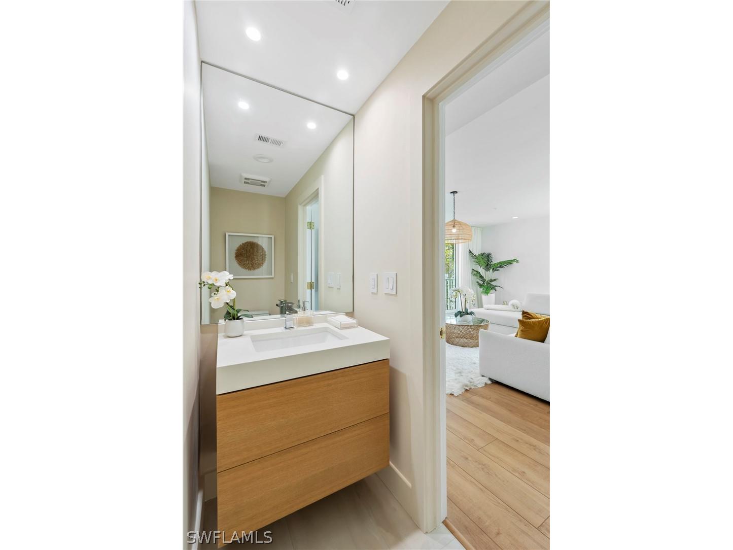 888 10th Street S #101 Naples FL 34102 226009752 image23
