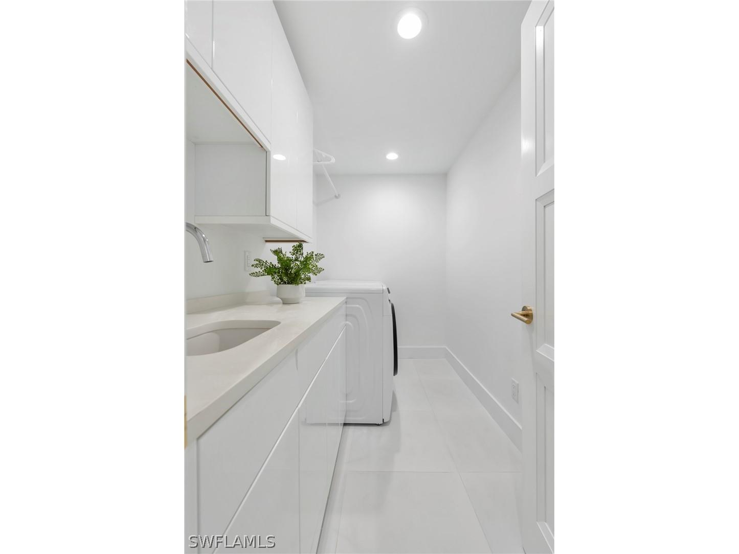 888 10th Street S #101 Naples FL 34102 226009752 image24