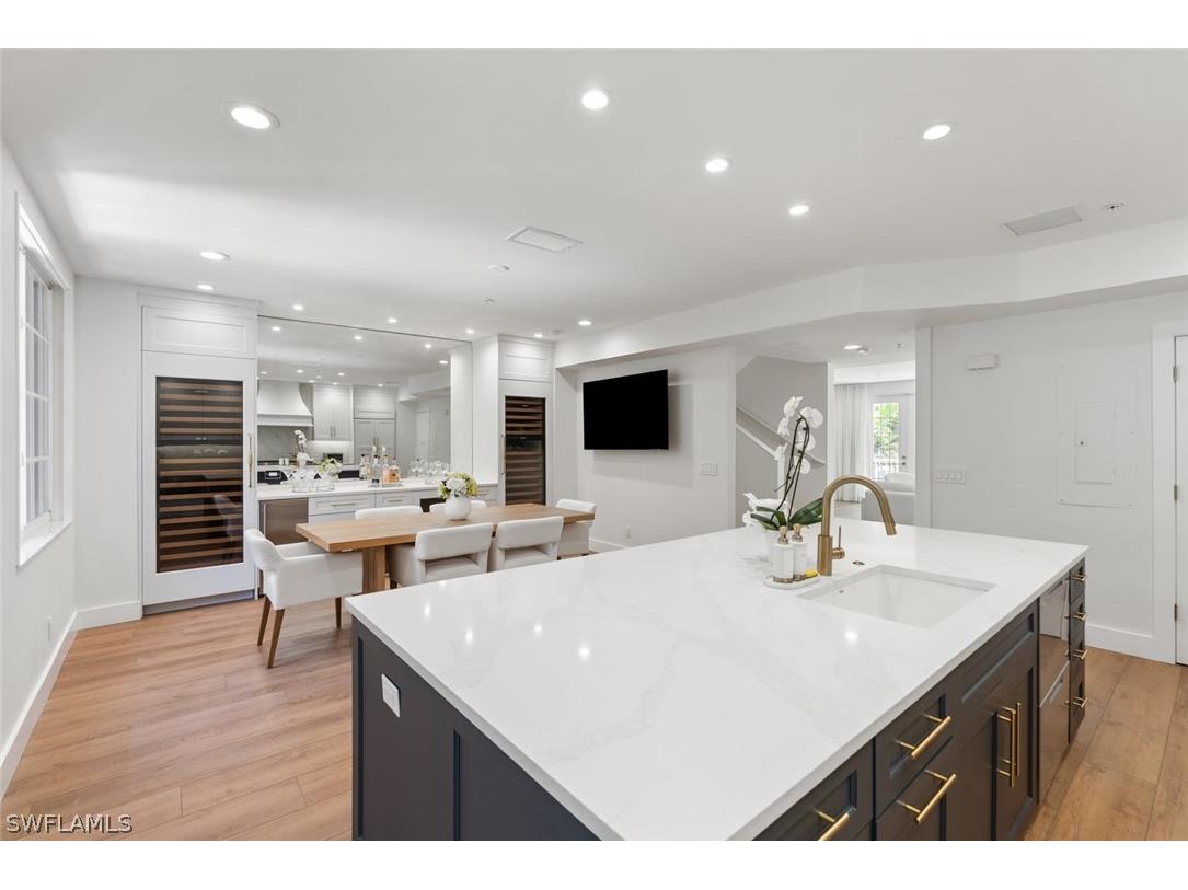 888 10th Street S #101 Naples FL 34102 226009752 image6