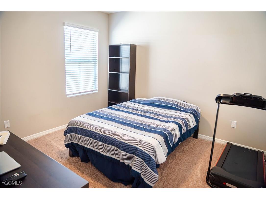 8880 Cascade Price Circle North Fort Myers FL 33917 2025014582 image12