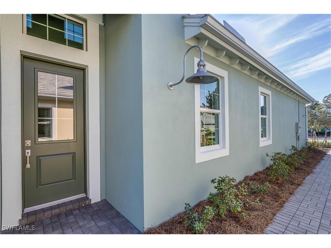 8880 Yucatan Court Naples FL 34112 225011297 image1