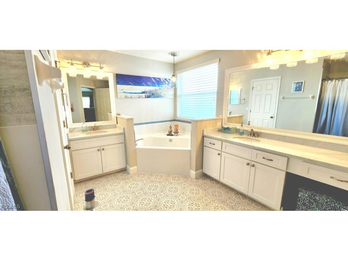 8884 Cedar Hollow Drive Fort Myers FL 33912 2025017958 image21