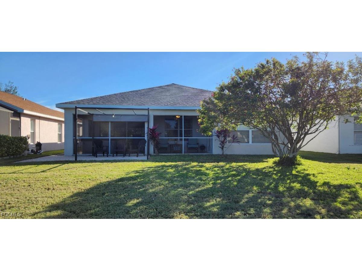 8884 Cedar Hollow Drive Fort Myers FL 33912 2025017958 image5