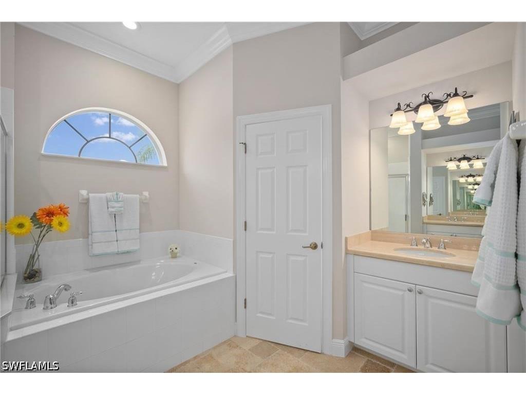8884 Mustang Island Circle Naples FL 34113 226017752 image24