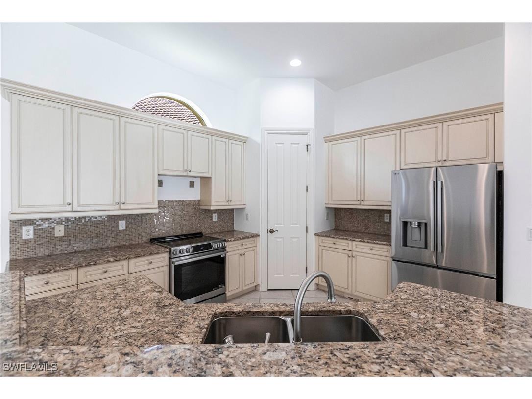 8886 Shenendoah Circle Naples FL 34113 225064867 image10