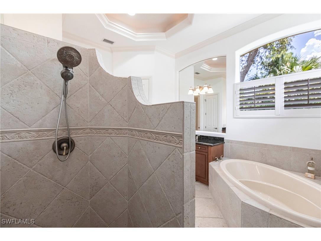 8886 Shenendoah Circle Naples FL 34113 225064867 image13