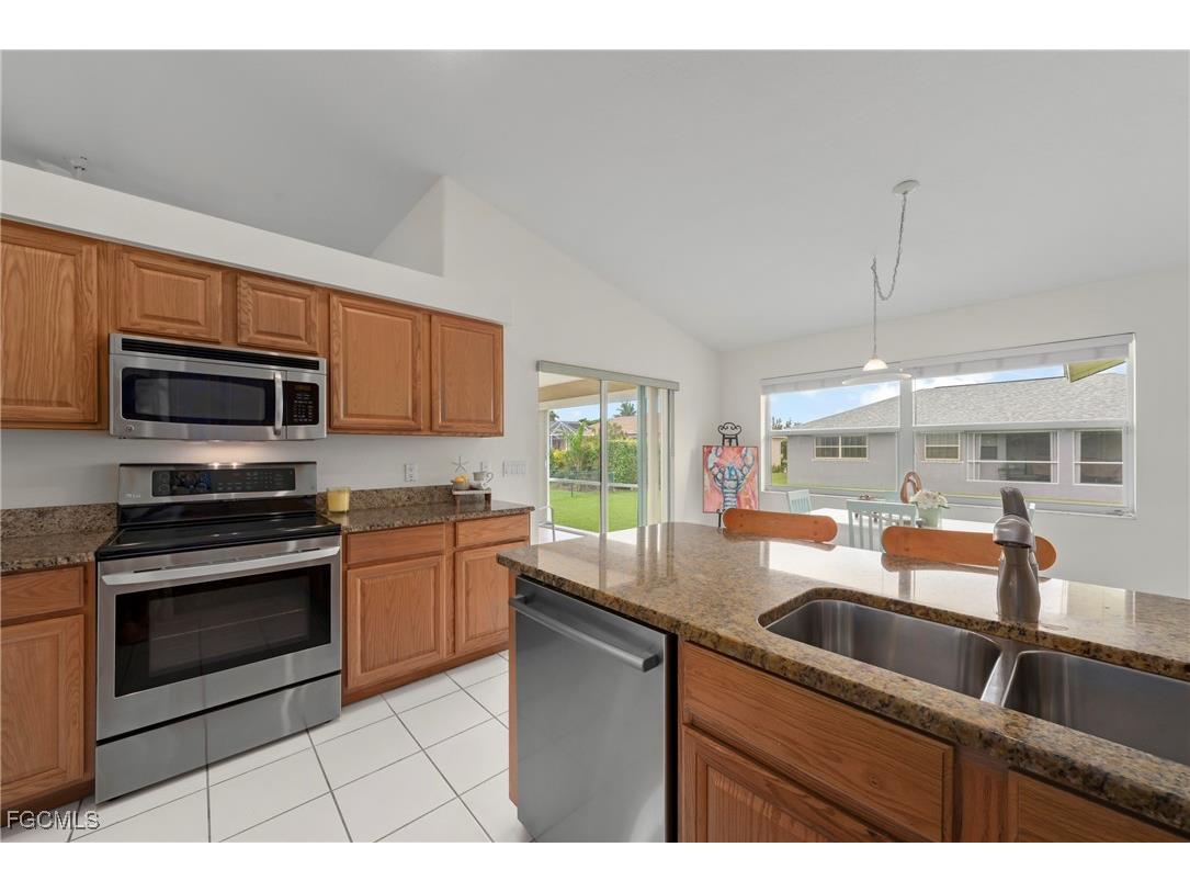 8886 Staghorn Way Fort Myers FL 33908 2025009075 image16