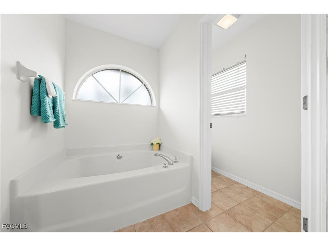 8886 Staghorn Way Fort Myers FL 33908 2025009075 image26