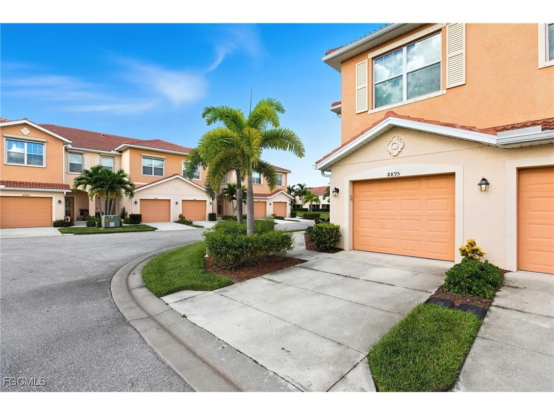 8895 Via Isola Court Fort Myers FL 33966 2025025119 image2