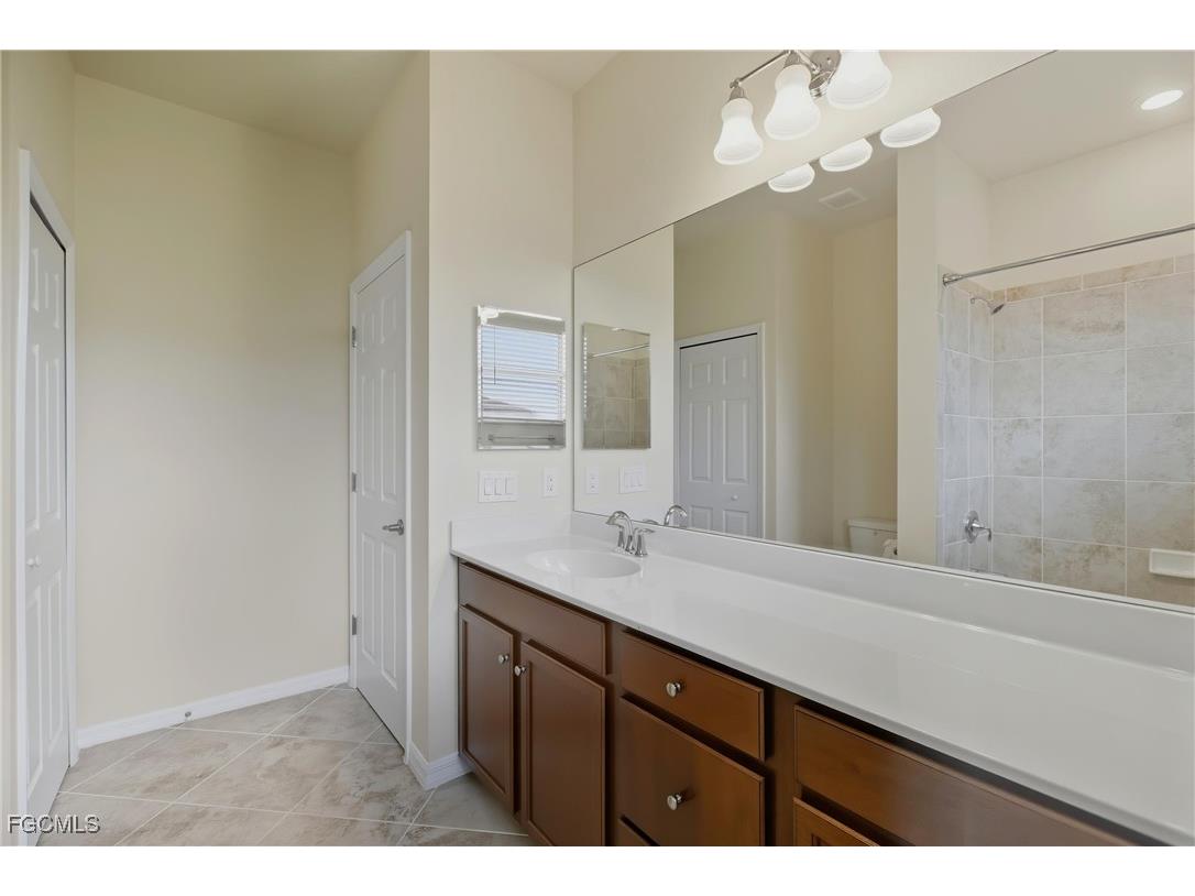 8895 Via Isola Court Fort Myers FL 33966 2025025119 image28