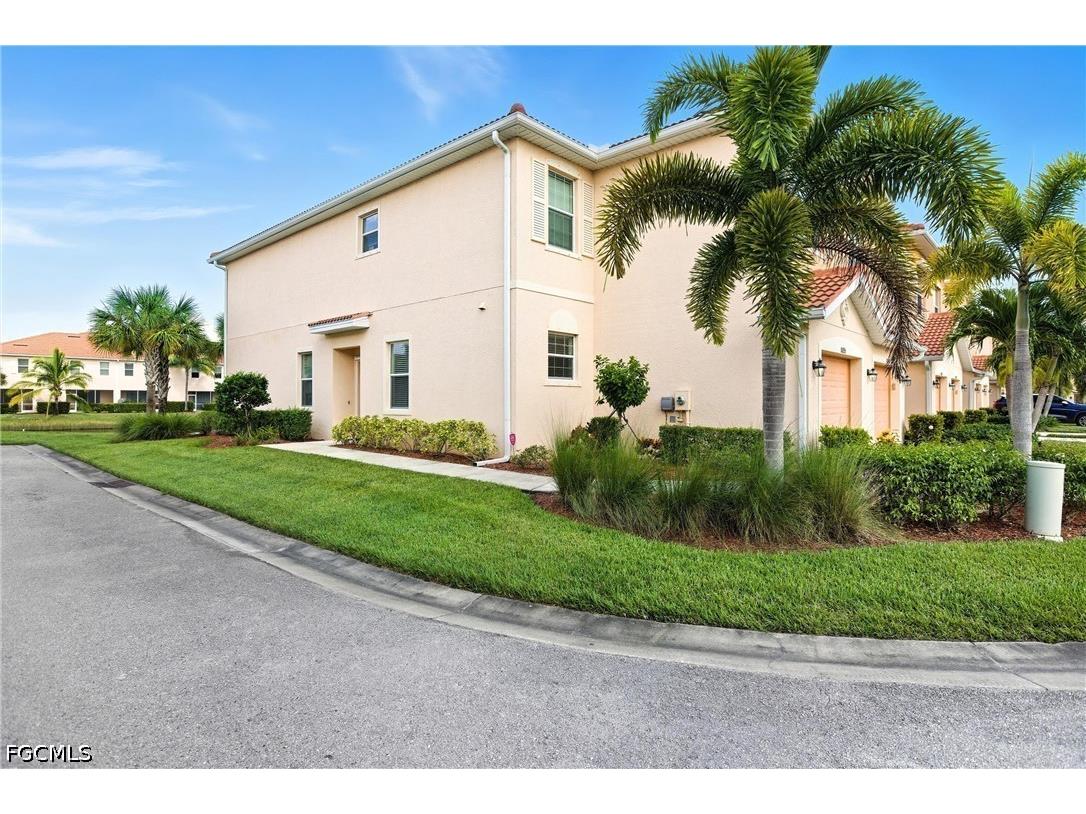 8895 Via Isola Court Fort Myers FL 33966 2026024304 image3