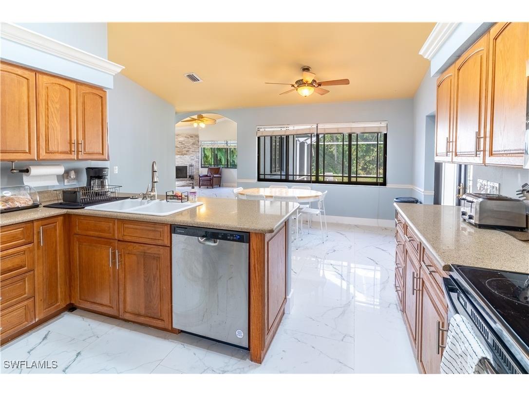 8896 Bracken Way Fort Myers FL 33908 225013412 image4