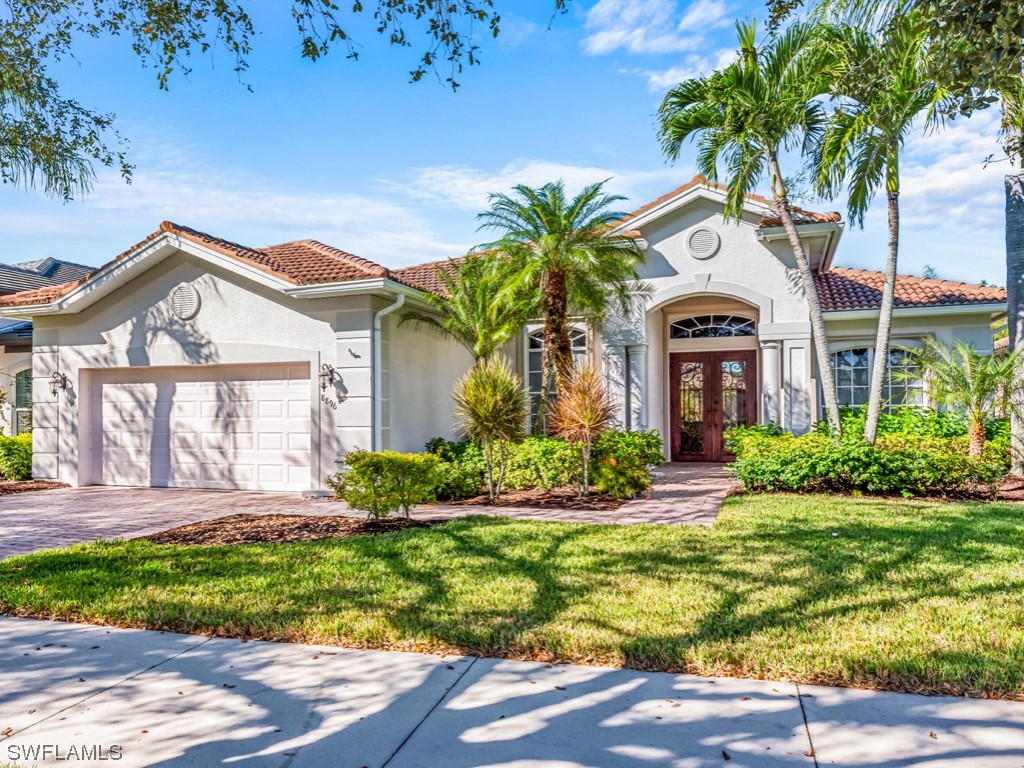 8896 Mustang Island Circle Naples FL 34113 223083058 image1