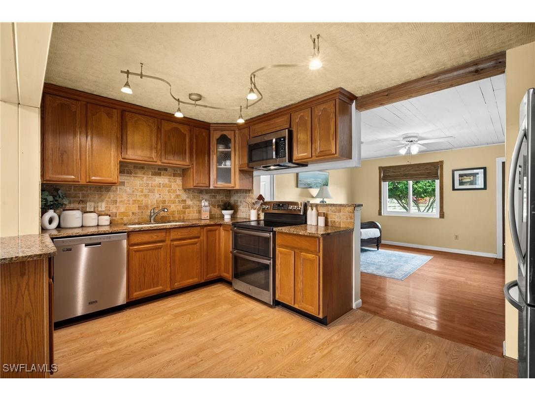 89 8th Street Bonita Springs FL 34134 225073163 image8