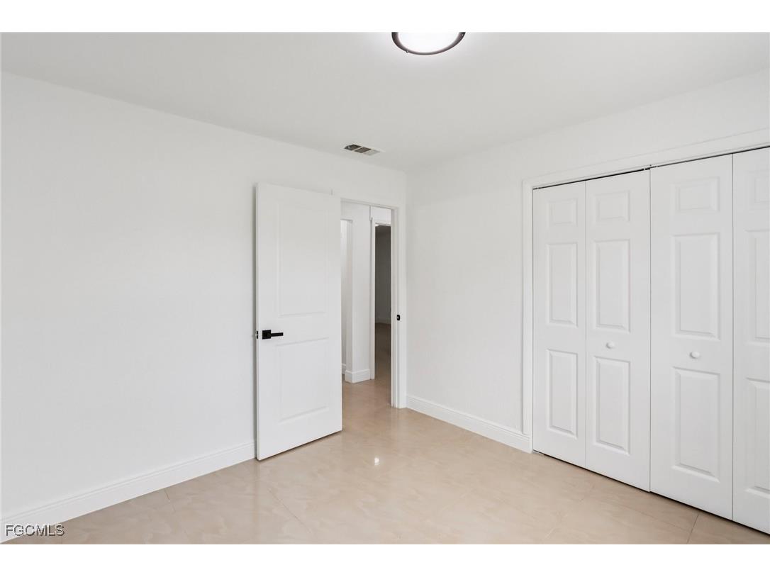 89 Cabana Avenue North Fort Myers FL 33903 2025007779 image11