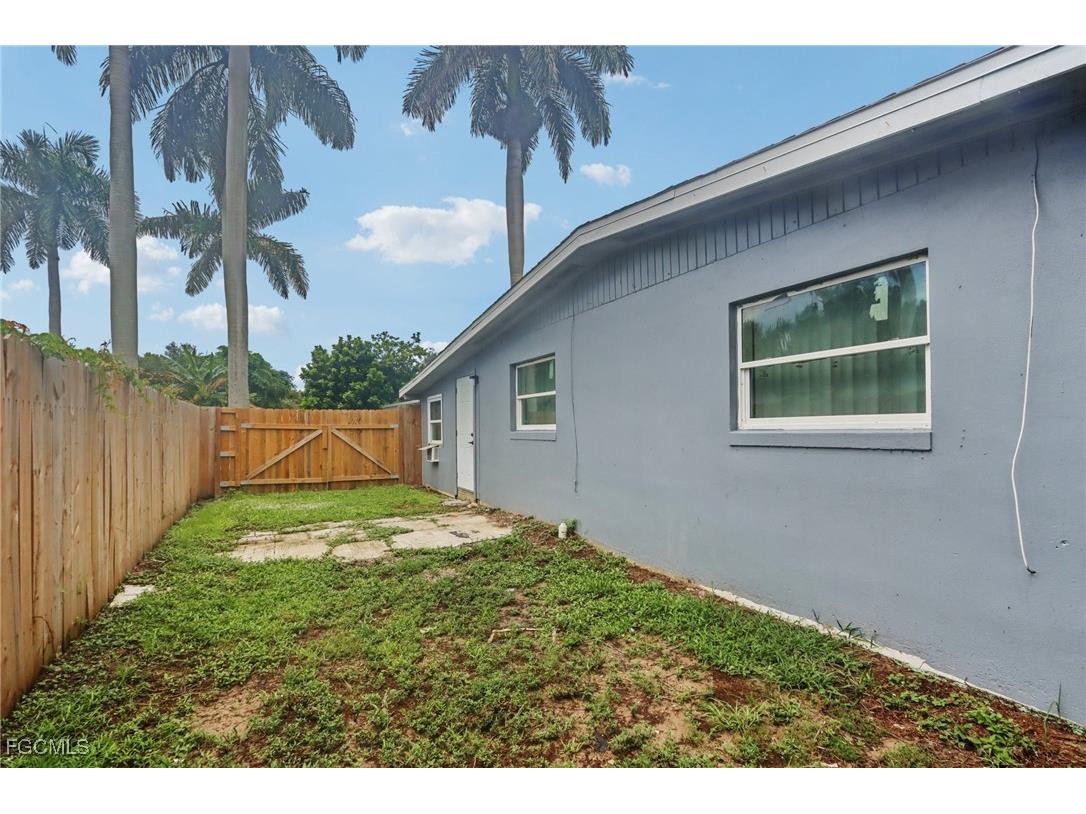 89 Cabana Avenue North Fort Myers FL 33903 2025007779 image5