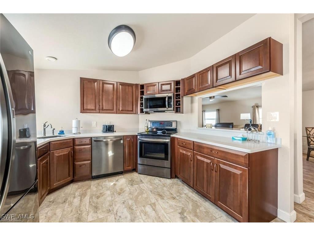 89 Pacific Way #89 Naples FL 34104 225078552 image4