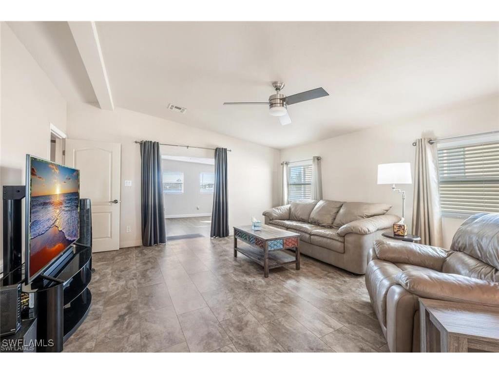 89 Pacific Way #89 Naples FL 34104 225078552 image9