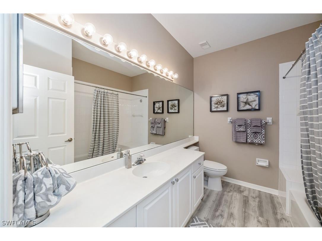 89 Silver Oaks Circle #5-201 Naples FL 34119 226010811 image16