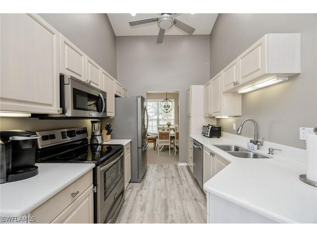 89 Silver Oaks Circle #5-201 Naples FL 34119 226010811 image5