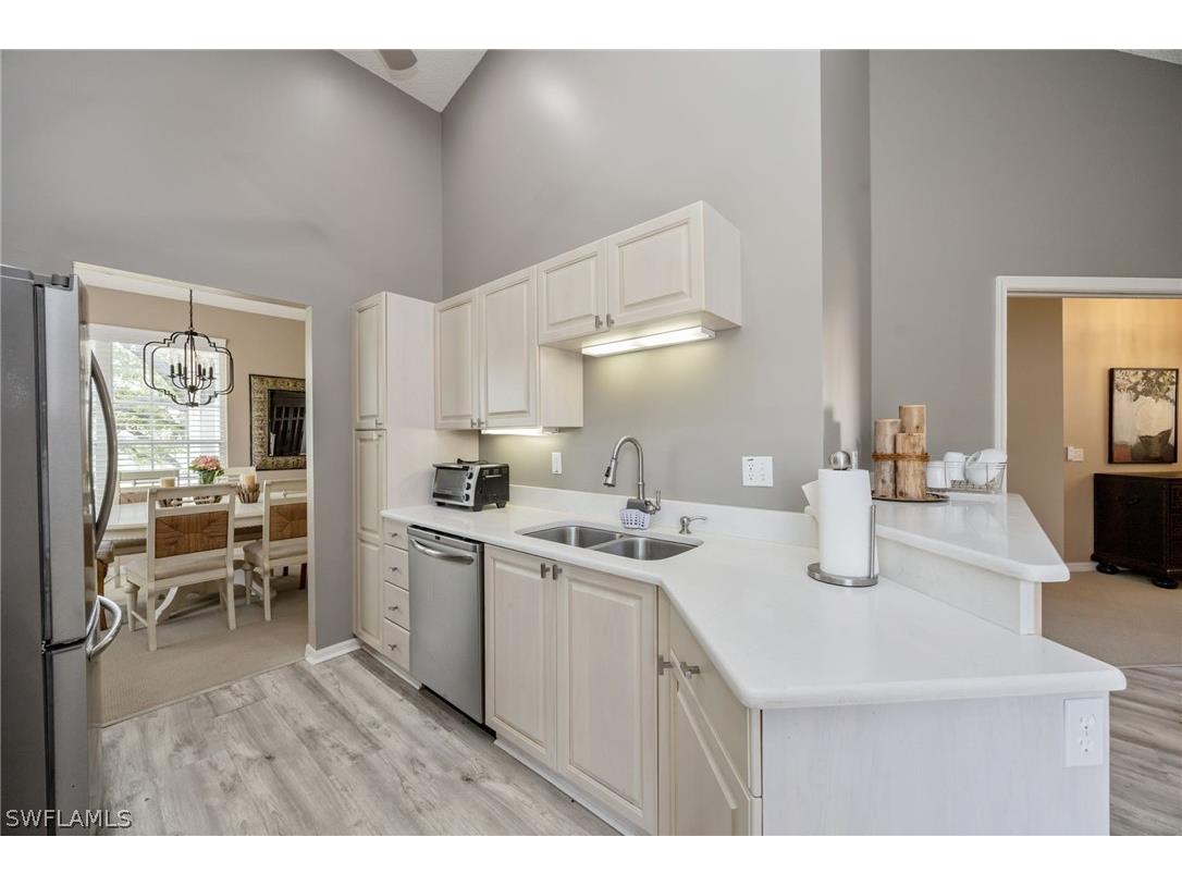 89 Silver Oaks Circle #5-201 Naples FL 34119 226010811 image7