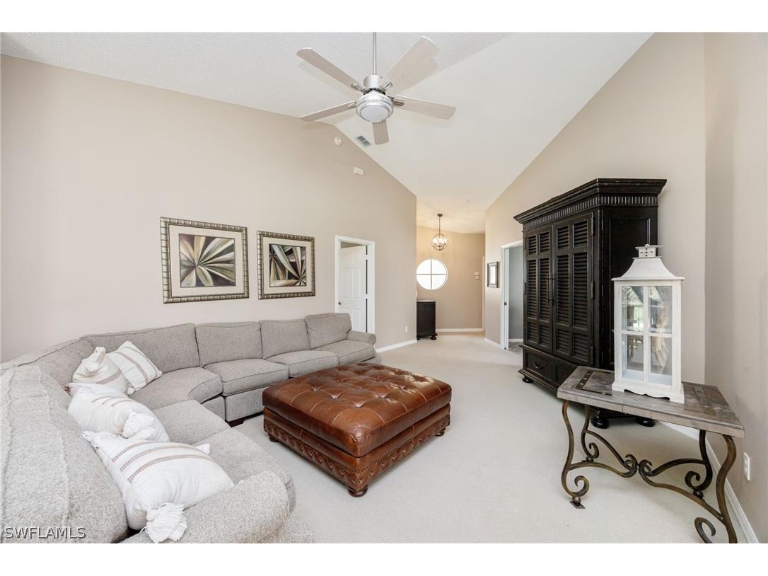 89 Silver Oaks Circle #5-201 Naples FL 34119 226010811 image8