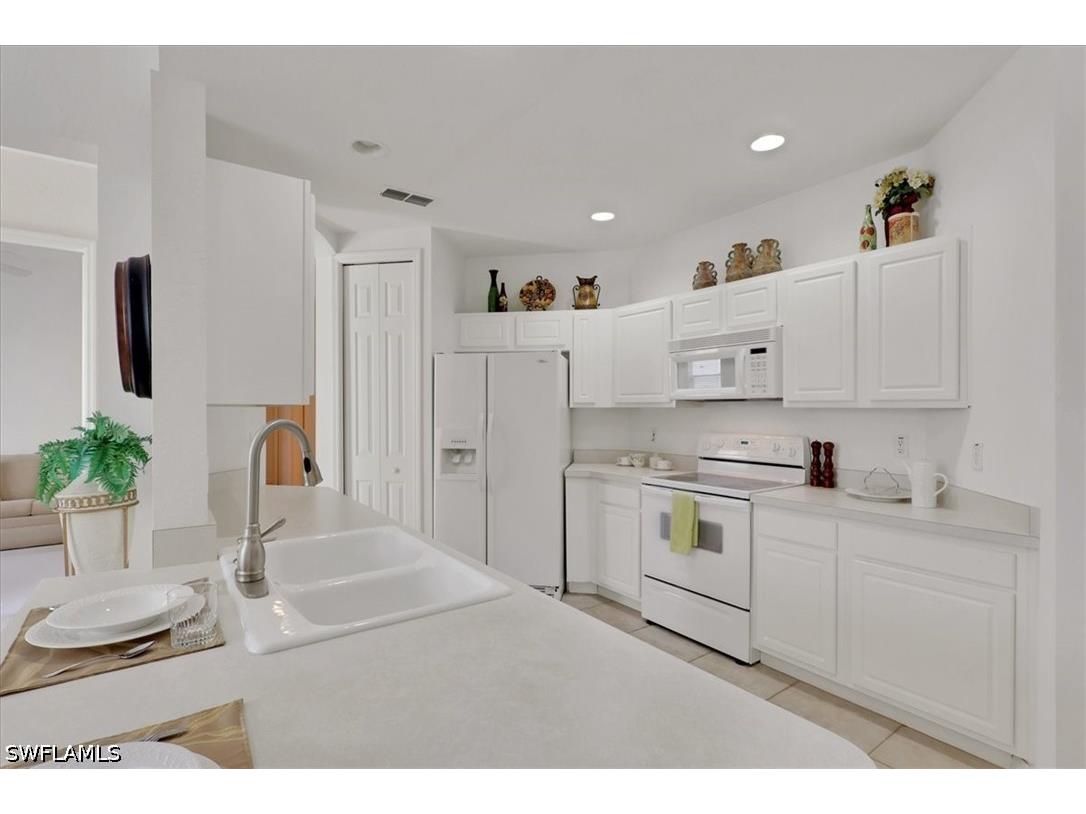 890 Eastham Way #Q102 Naples FL 34104 226021071 image11
