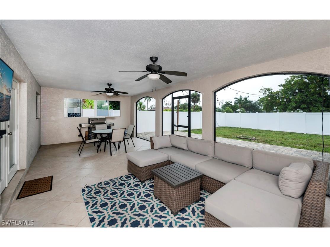 8900 Andover Street Fort Myers FL 33907 224051090 image1