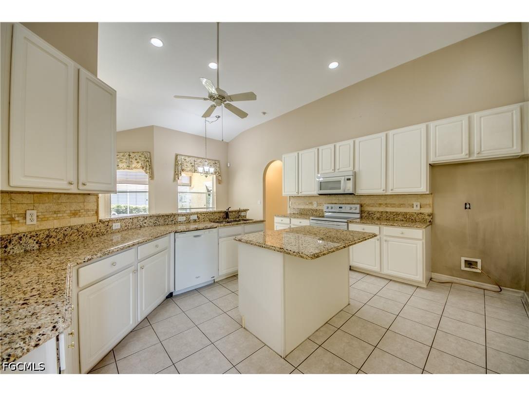 8904 Baytowne Loop Fort Myers FL 33908 2026025657 image13