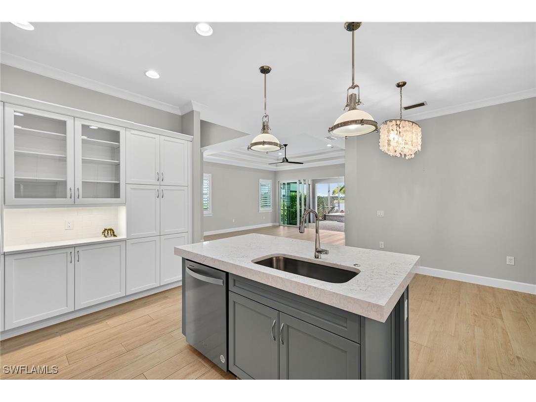 8904 Yucatan Court Naples FL 34112 225077441 image1