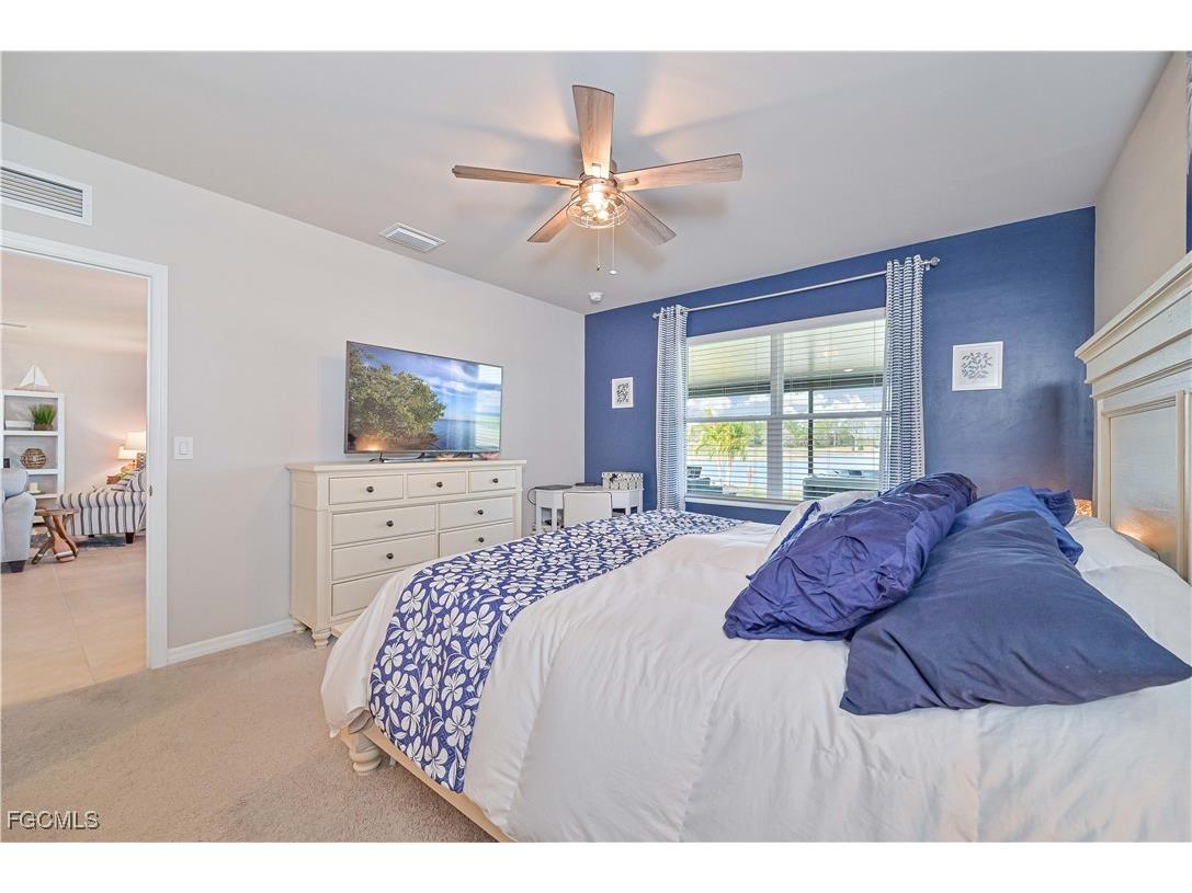 8908 Cascade Price Circle North Fort Myers FL 33917 2025005394 image21