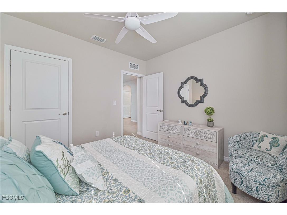 8908 Cascade Price Circle North Fort Myers FL 33917 2025005394 image27