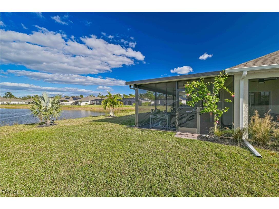 8908 Cascade Price Circle North Fort Myers FL 33917 2025005394 image34
