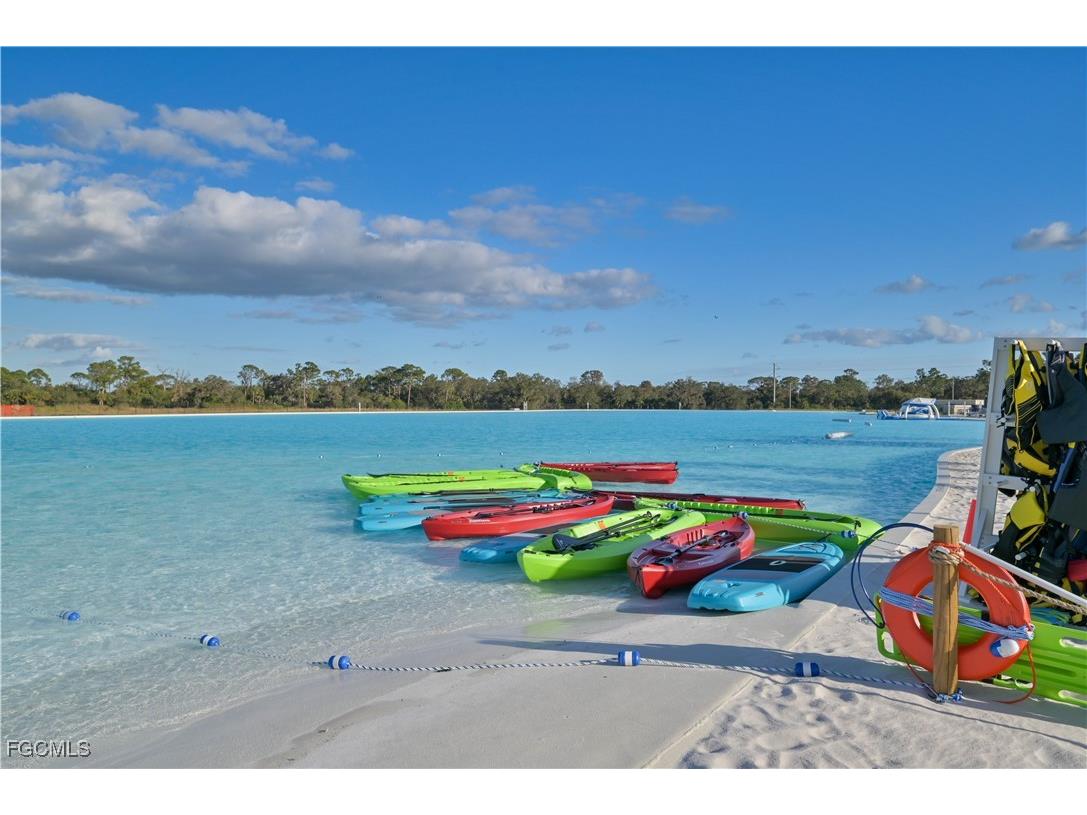 8908 Cascade Price Circle North Fort Myers FL 33917 2025005394 image38