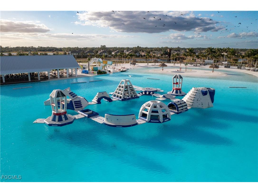 8908 Cascade Price Circle North Fort Myers FL 33917 2025005394 image39