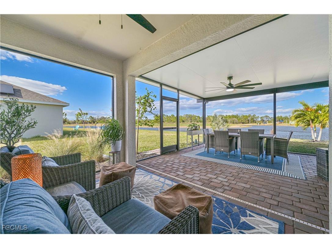 8908 Cascade Price Circle North Fort Myers FL 33917 2025005394 image4