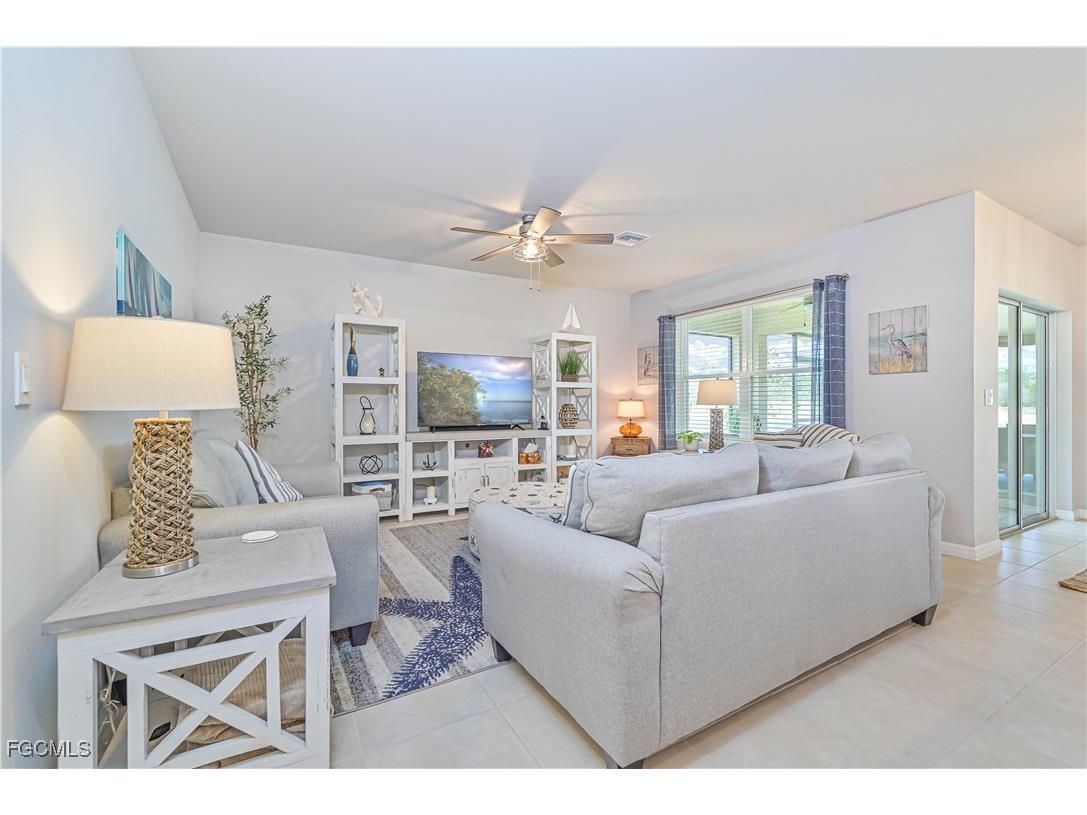 8908 Cascade Price Circle North Fort Myers FL 33917 2025005394 image9