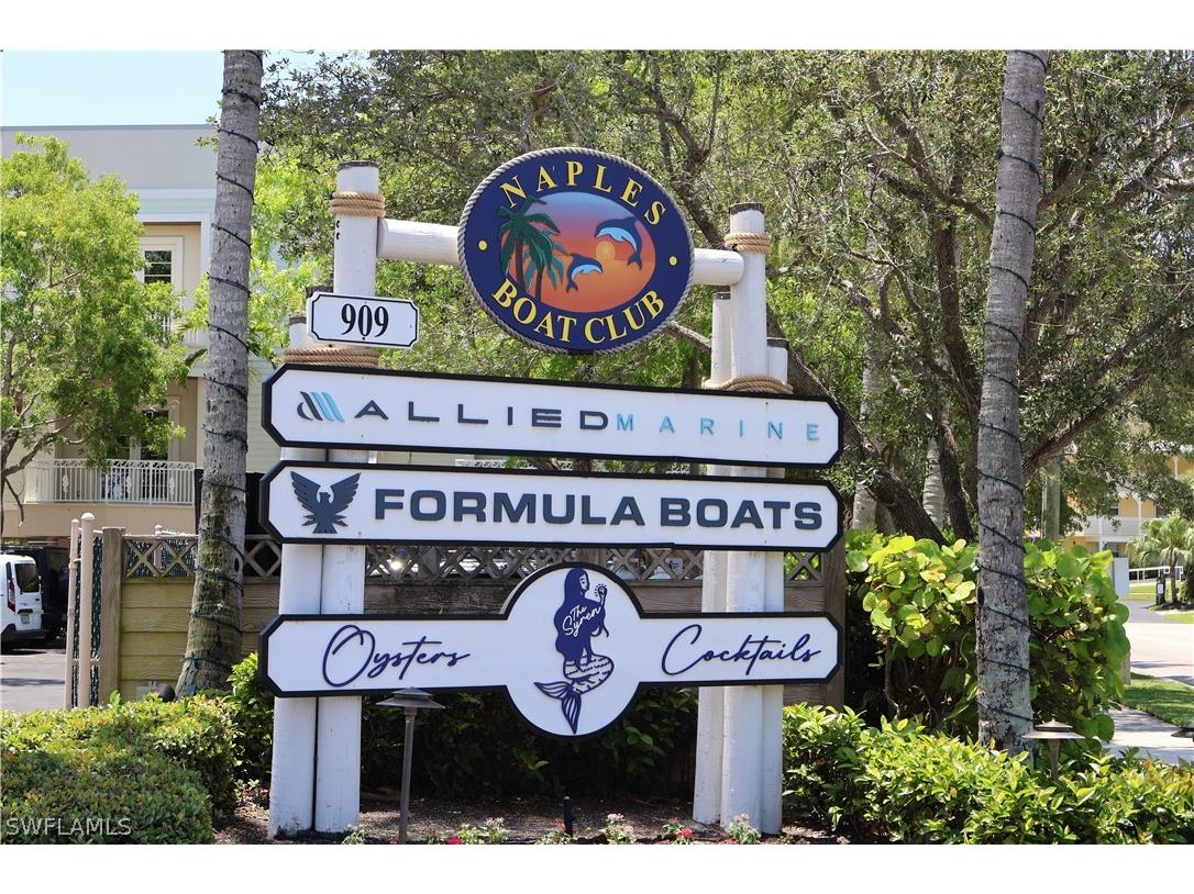 891 10th Street S Naples FL 34102 224037887 image1